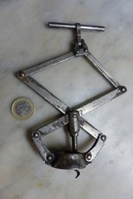 Tire bouchon ancien de