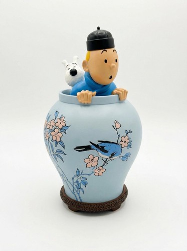 Tintin blue lotus vase statue - tintin,