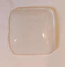 verre minéral  carré bombé  60 x 60 pour réveil pendule