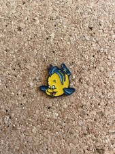 Pin's Walt Disney - Polochon  La petite sirène - Vintage