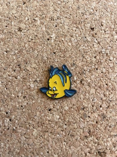 Pin walt disney polochon - disney,