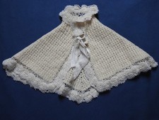 Très beau châle ancien en laine pour poupée ou bébé en parfait état