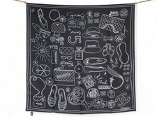 NEUF FOULARD CHANEL LOGO CC