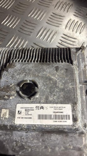 Calculateur moteur peugeot - moteur, 208