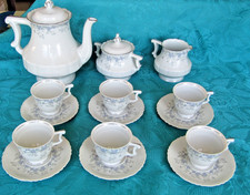 Service a café en porcelaine