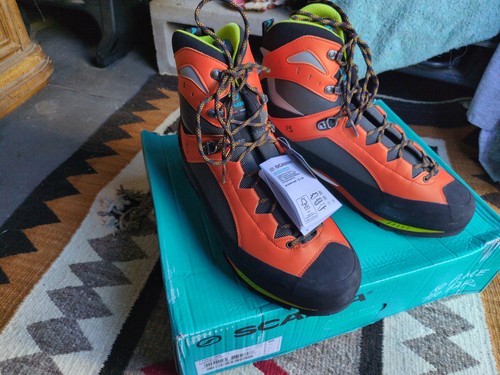 New box scarpa - new, charmoz