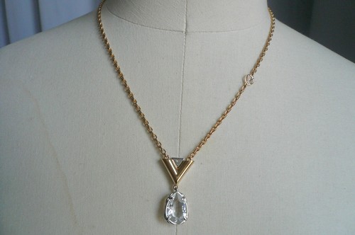 Louis vuitton collier for - vuitton, v
