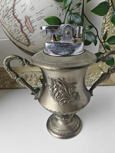 Briquet table vintage - table,