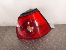 Feu arriere principal droit