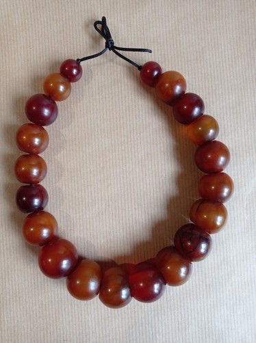 Bakélite ancien collier 216 - bakélite,