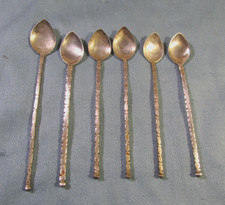 6 petites cuillères  en argent, travail artisanal Afrique du Nord probablement.