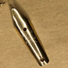 1. plume WING FLOW Gold-Plated