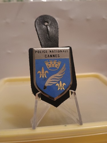 Pucelle insigne métal - insigne,
