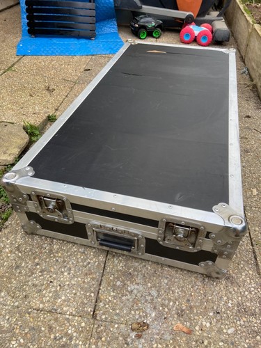 Fly case grand - case,