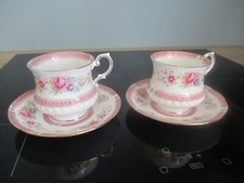 2 Tasses à thé et sous