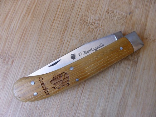 Couteau pliant régional - , u