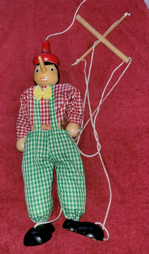 Ancienne belle marionnette - ancienne,