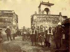 INDOCHINE TONKIN Ca 1886 VIETNAM Scène de prisonniers