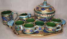 SAMBUCO MARIO lot ceramique italienne dore, tasse theiere plateau