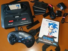 Console SEGA Mega Drive 2 Avec Sonic The Hedgehog 1 Et 3 Autres Jeux