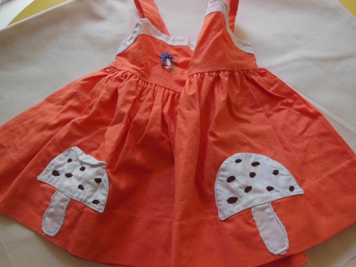 Petite robe ancienne enfant