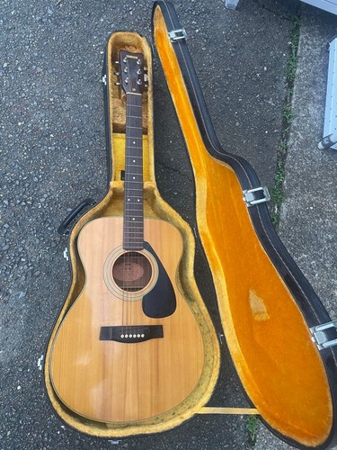 Yamaha 152 acoustic guitar - fg-152,