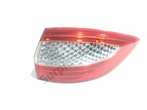 Feu arriere droit 1486778 ford - droit,