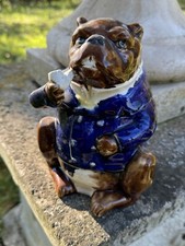 Pot à tabac en barbotine -