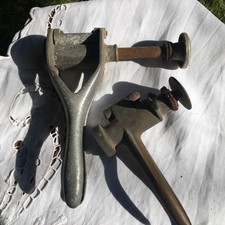 2 Anciens bouche bouteille