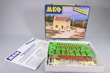 LE2327 MKD Alain Pras 530