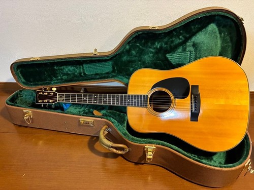 Guitare acoustique vintage