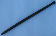 Casse-tête ethnique, bois de fer et cuir