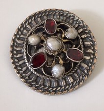 Belle broche pendentif métal