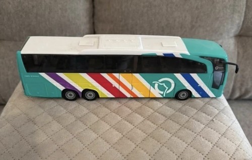 Majorette mercedes benz bus - mercedes-benz,