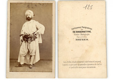 Édouard Vandewattyne, guerrier au poignard persan Khanjar   Tirage albuminé 