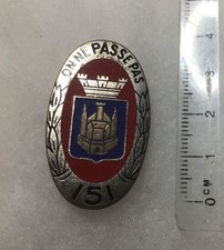 FRANCE INFANTERIE Insigne 151° R.I.Régiment Infanterie  ON NE PASSE PAS  argent