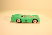 Mercedes compétition NOREV n°13 verte