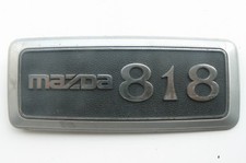 MAZDA 818 embleme logo insigne monogramme de carrosserie en plastique