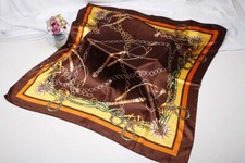 Accessoire chic Foulard carré