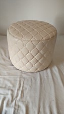 POUF EN SKAÏ COULEUR BLANC