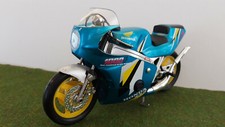 MOTO HONDA 1000F NSR CBR bleu