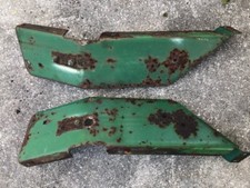 John Deere 110 Foot Rest Body