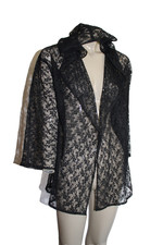 SUR ROBE SUR PULL SUR CHEMISE EN DENTELLE NOIR  A CAPUCHE T.38/40