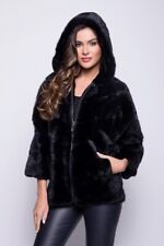 Transformation  relooking de manteau long en vison dans un modele a capuche