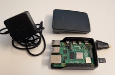 Raspberry Pi 4 B, 2Go, 32Go, Chargeur, Boitier, Adaptateur HDMI, Ubuntu préinst.
