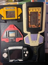 Lot de 4 jeux électroniques