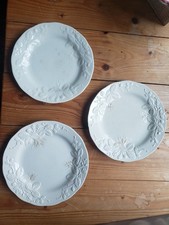 Trois assiettes Nans sous