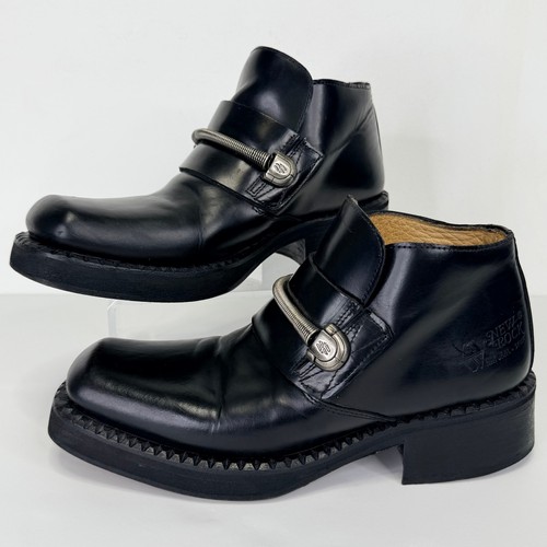 New rock metallic - metallic, black