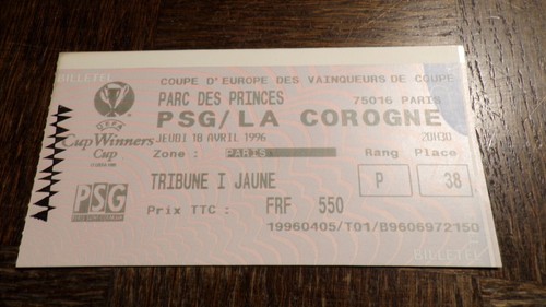 Billet match football - -, coupe
