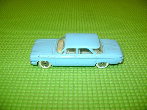Dinky toys 552 - dinky,